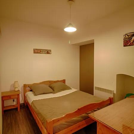 Conventionnel Chiappe Vieille Apartment