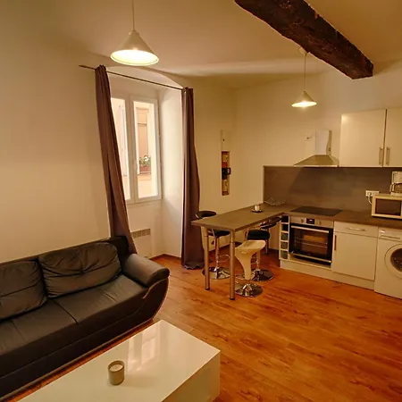 Apartment Conventionnel Chiappe Vieille *